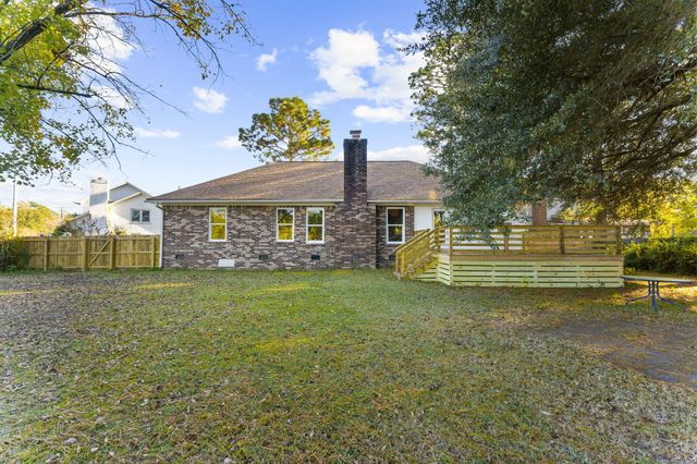 105 Limerick Circle, Summerville, SC 29483