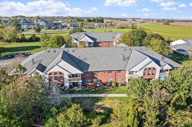 1904 Parknoll LANE, Port Washington, WI 53074