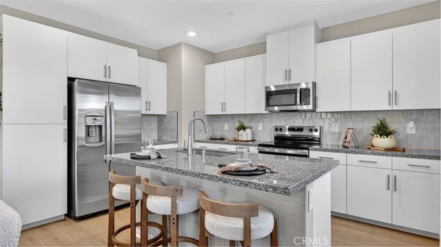 36636 Frangipani Drive, Winchester, CA 92596