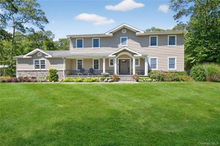 31 Louis Drive, Melville, NY 11747