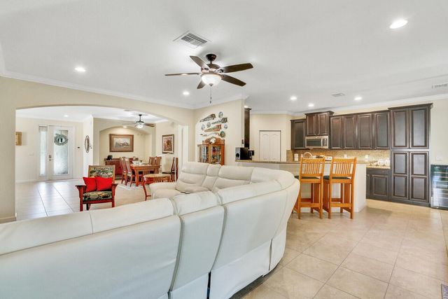 9328 Silent Oak Circle, West Palm Beach, FL 33411