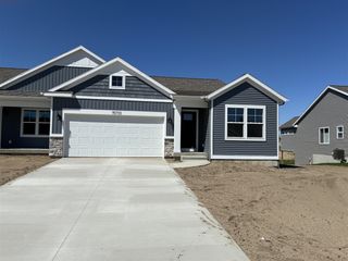 15733 Hawley Drive 31, Grand Haven, MI 49417