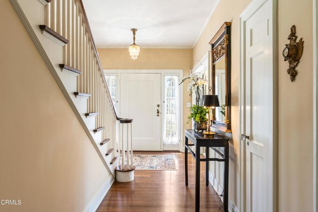 704 S Oakland Avenue, Pasadena, CA 91106