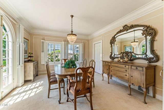 704 S Oakland Avenue, Pasadena, CA 91106