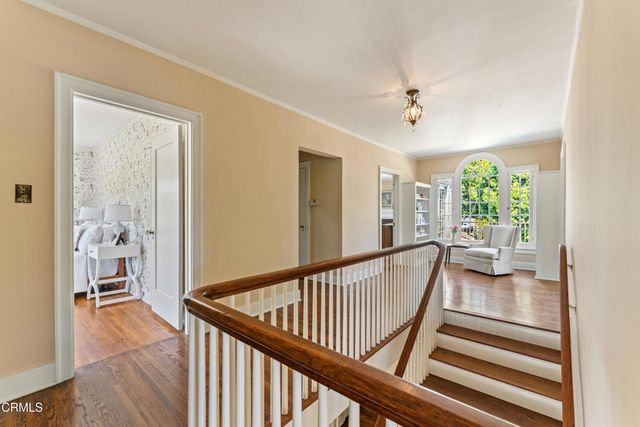 704 S Oakland Avenue, Pasadena, CA 91106
