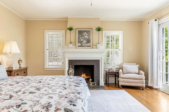 704 S Oakland Avenue, Pasadena, CA 91106