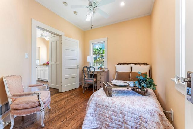 704 S Oakland Avenue, Pasadena, CA 91106
