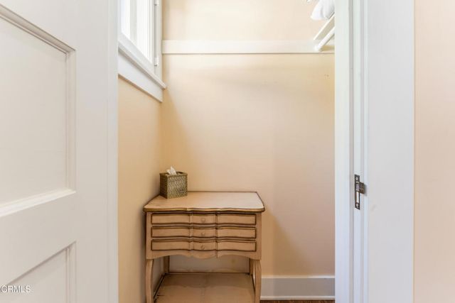 704 S Oakland Avenue, Pasadena, CA 91106