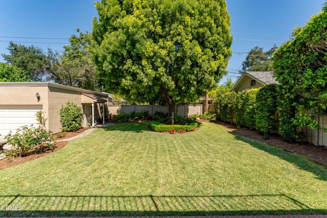 704 S Oakland Avenue, Pasadena, CA 91106