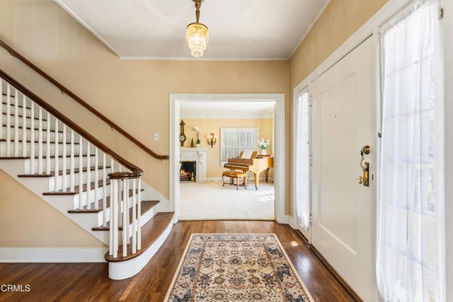 704 S Oakland Avenue, Pasadena, CA 91106