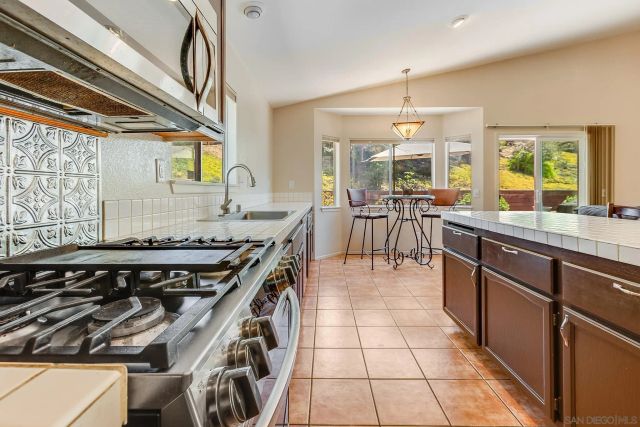 2020 N Nutmeg, Escondido, CA 92026