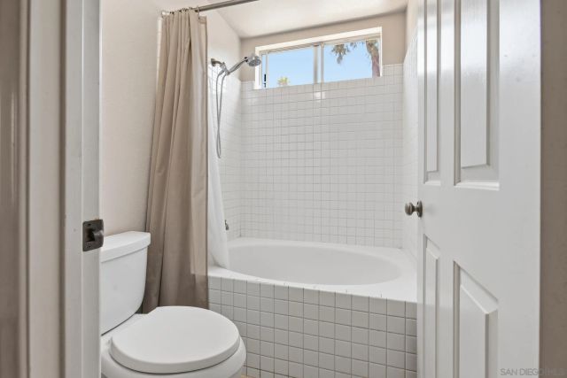 2020 N Nutmeg, Escondido, CA 92026