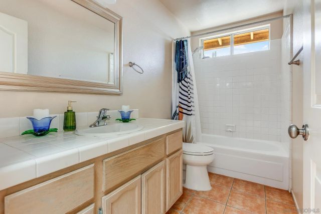 2020 N Nutmeg, Escondido, CA 92026