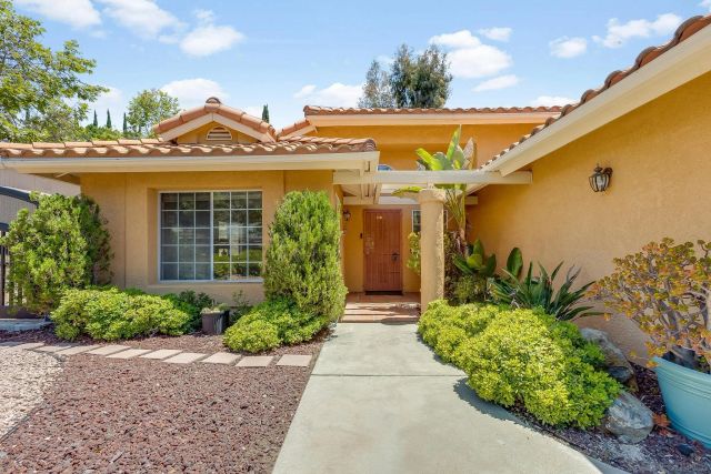 2020 N Nutmeg, Escondido, CA 92026