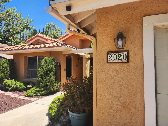 2020 N Nutmeg, Escondido, CA 92026