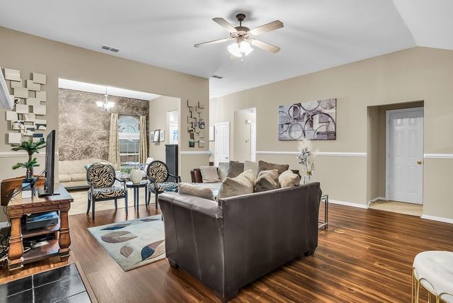 412 Glenbrook Drive, Kennedale, TX 76060