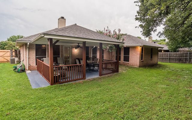 412 Glenbrook Drive, Kennedale, TX 76060