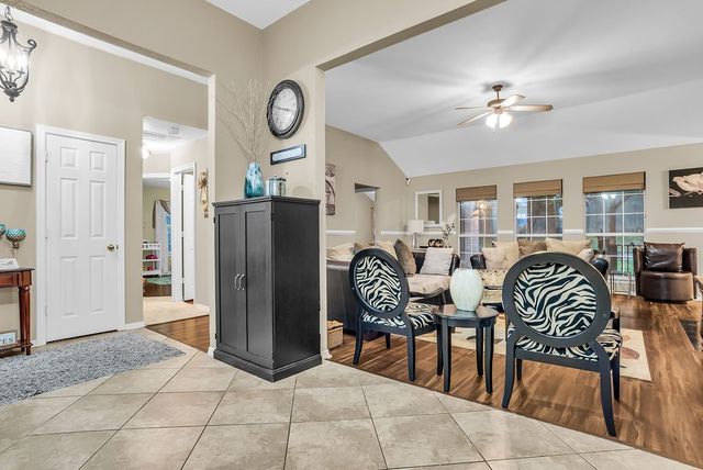 412 Glenbrook Drive, Kennedale, TX 76060