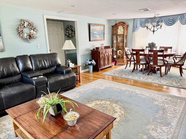 149 Great Western, Yarmouth, MA 02664