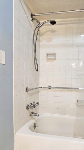 4318 TAHITIAN GARDENS CIRCLE B, Holiday, FL 34691