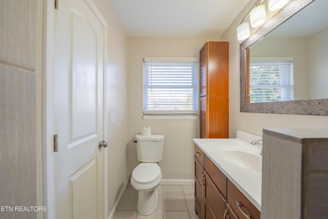 125 Bettis Lane, Kingston, TN 37763