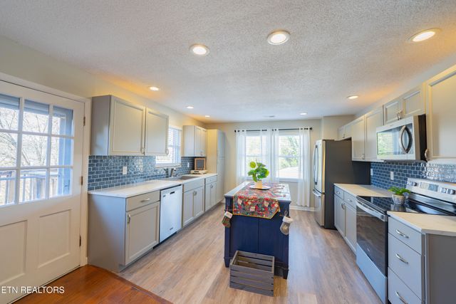 125 Bettis Lane, Kingston, TN 37763