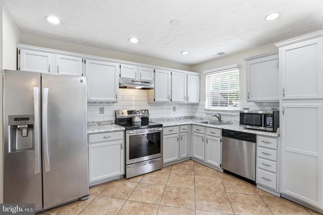 5148 DORCHESTER CIR, Waldorf, MD 20603