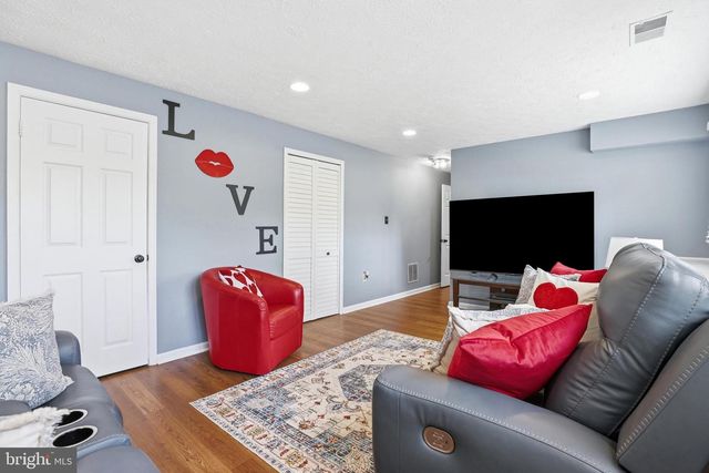5148 DORCHESTER CIR, Waldorf, MD 20603