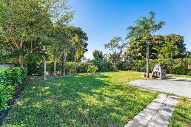 838 NW 9th Way, Boynton Beach, FL 33426