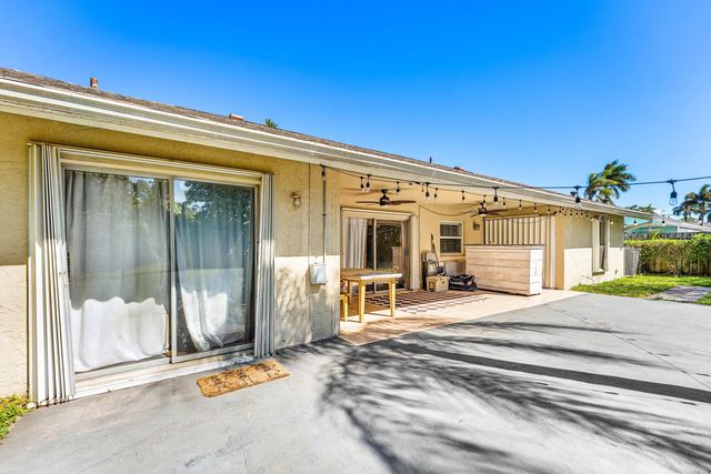 838 NW 9th Way, Boynton Beach, FL 33426