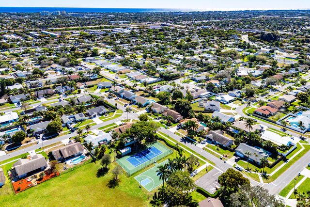 838 NW 9th Way, Boynton Beach, FL 33426