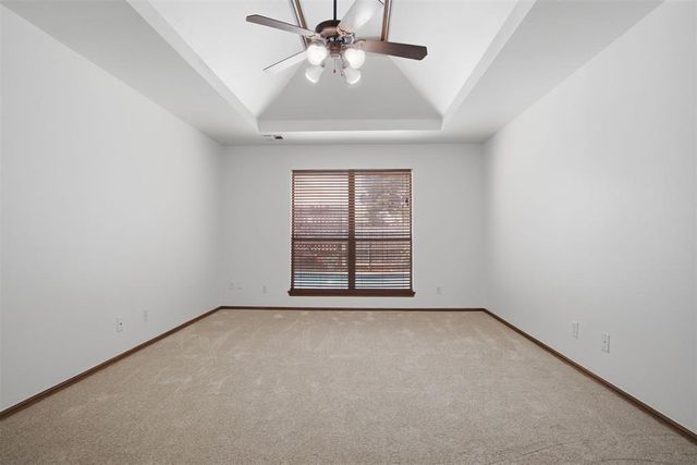 2101 Cedar Pointe Circle, Edmond, OK 73003