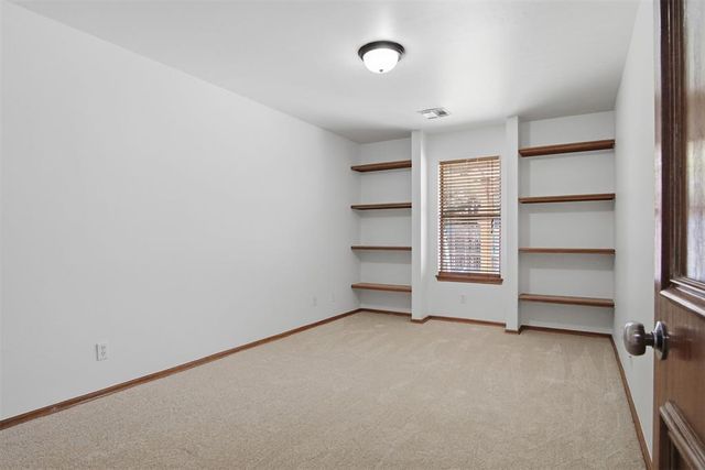 2101 Cedar Pointe Circle, Edmond, OK 73003