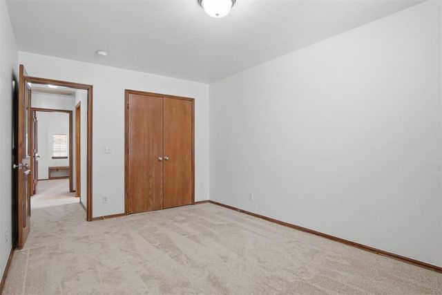 2101 Cedar Pointe Circle, Edmond, OK 73003