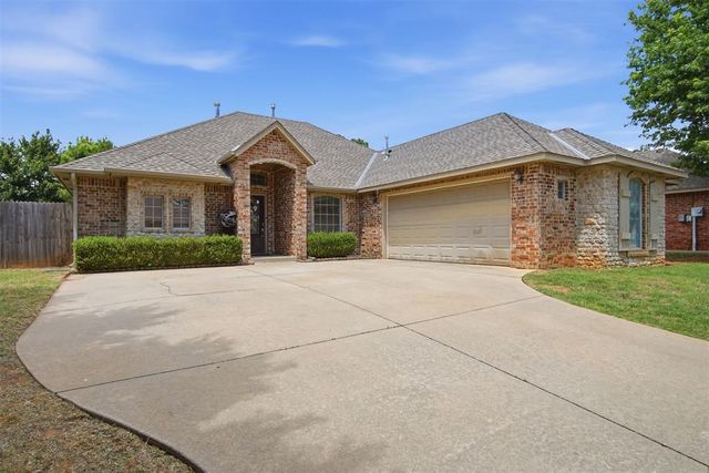 2101 Cedar Pointe Circle, Edmond, OK 73003