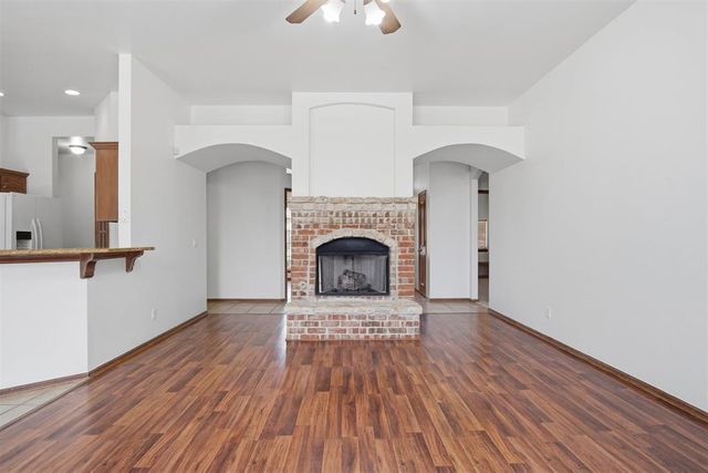 2101 Cedar Pointe Circle, Edmond, OK 73003