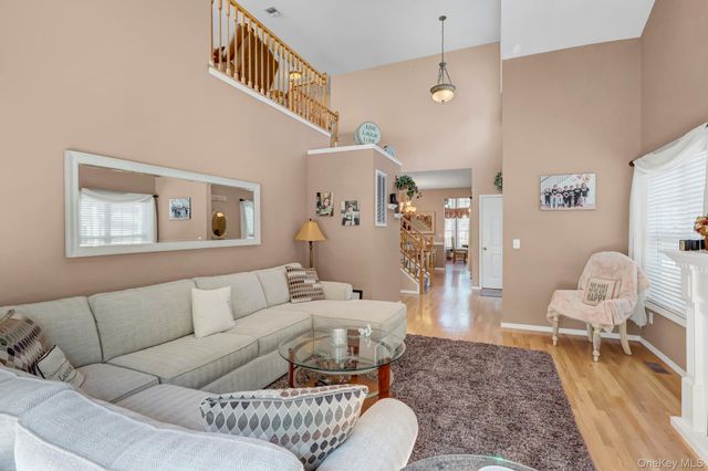 168 Kettles Lane, Medford, NY 11763