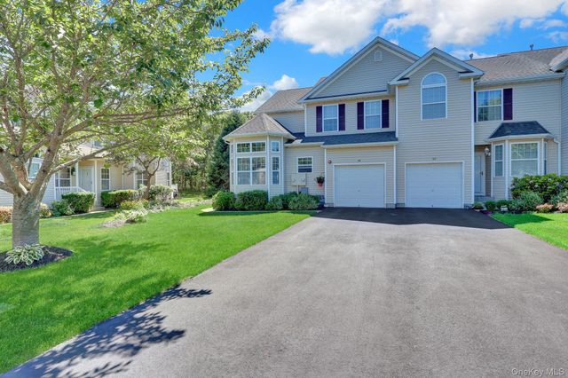 168 Kettles Lane, Medford, NY 11763