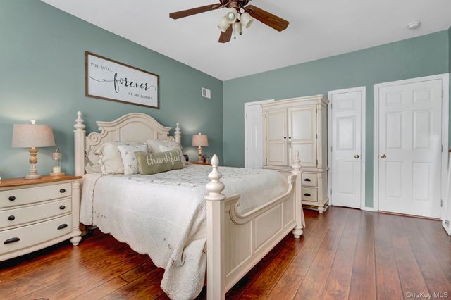 168 Kettles Lane, Medford, NY 11763