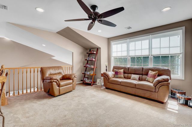 168 Kettles Lane, Medford, NY 11763