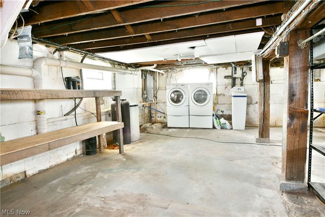 6349 Downs Road NW, Warren, OH 44481