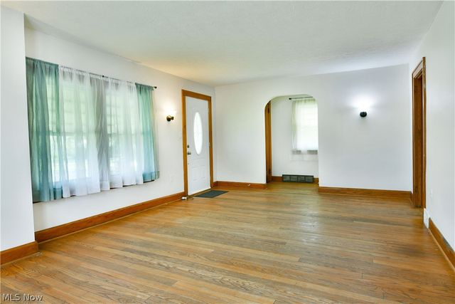 6349 Downs Road NW, Warren, OH 44481