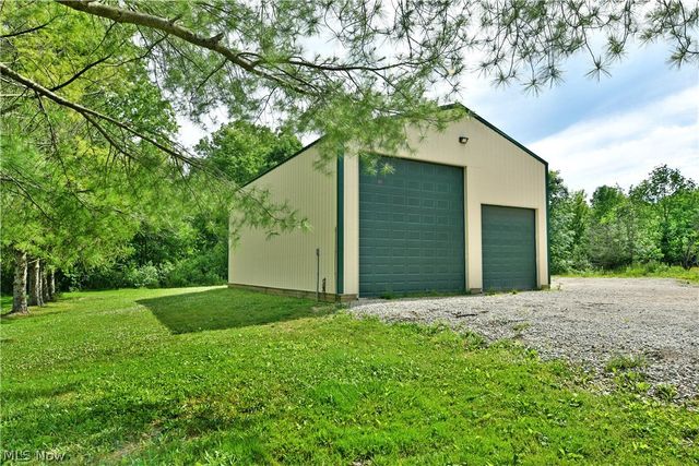 6349 Downs Road NW, Warren, OH 44481