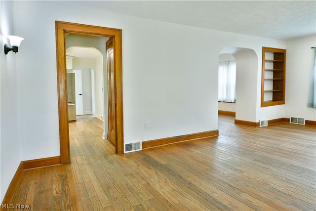 6349 Downs Road NW, Warren, OH 44481