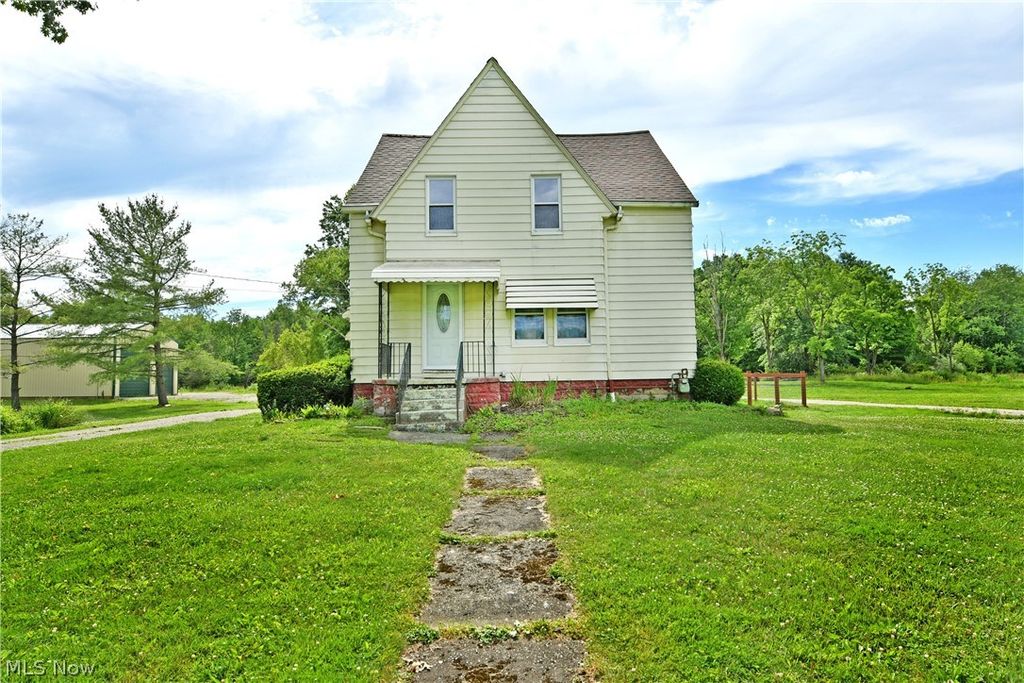 6349 Downs Road NW, Warren, OH 44481