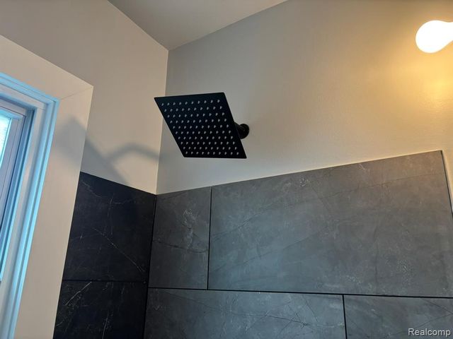 12730 Saratoga Street, Oak Park, MI 48237