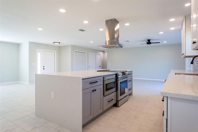 5114 36TH AVENUE DRIVE W, Bradenton, FL 34209