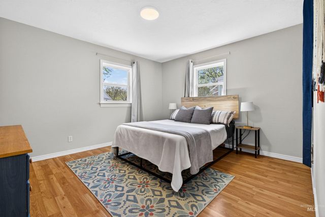 1323 S Vermont Avenue, Boise, ID 83706