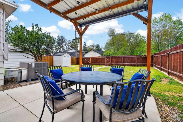 1323 S Vermont Avenue, Boise, ID 83706