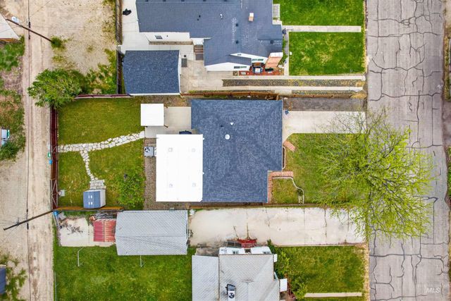 1323 S Vermont Avenue, Boise, ID 83706